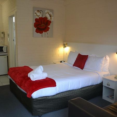 Wattle Motel Сиймор Екстериор снимка