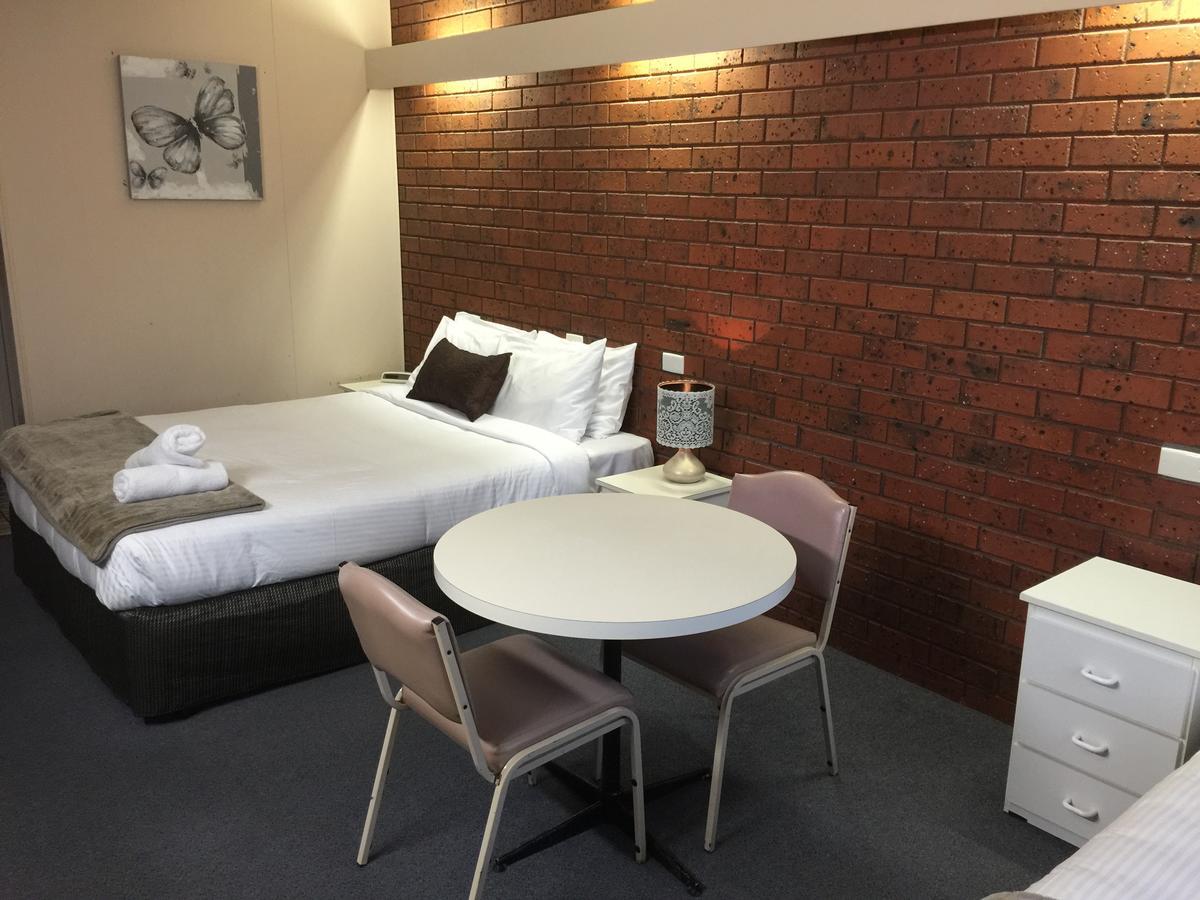 Wattle Motel Сиймор Екстериор снимка