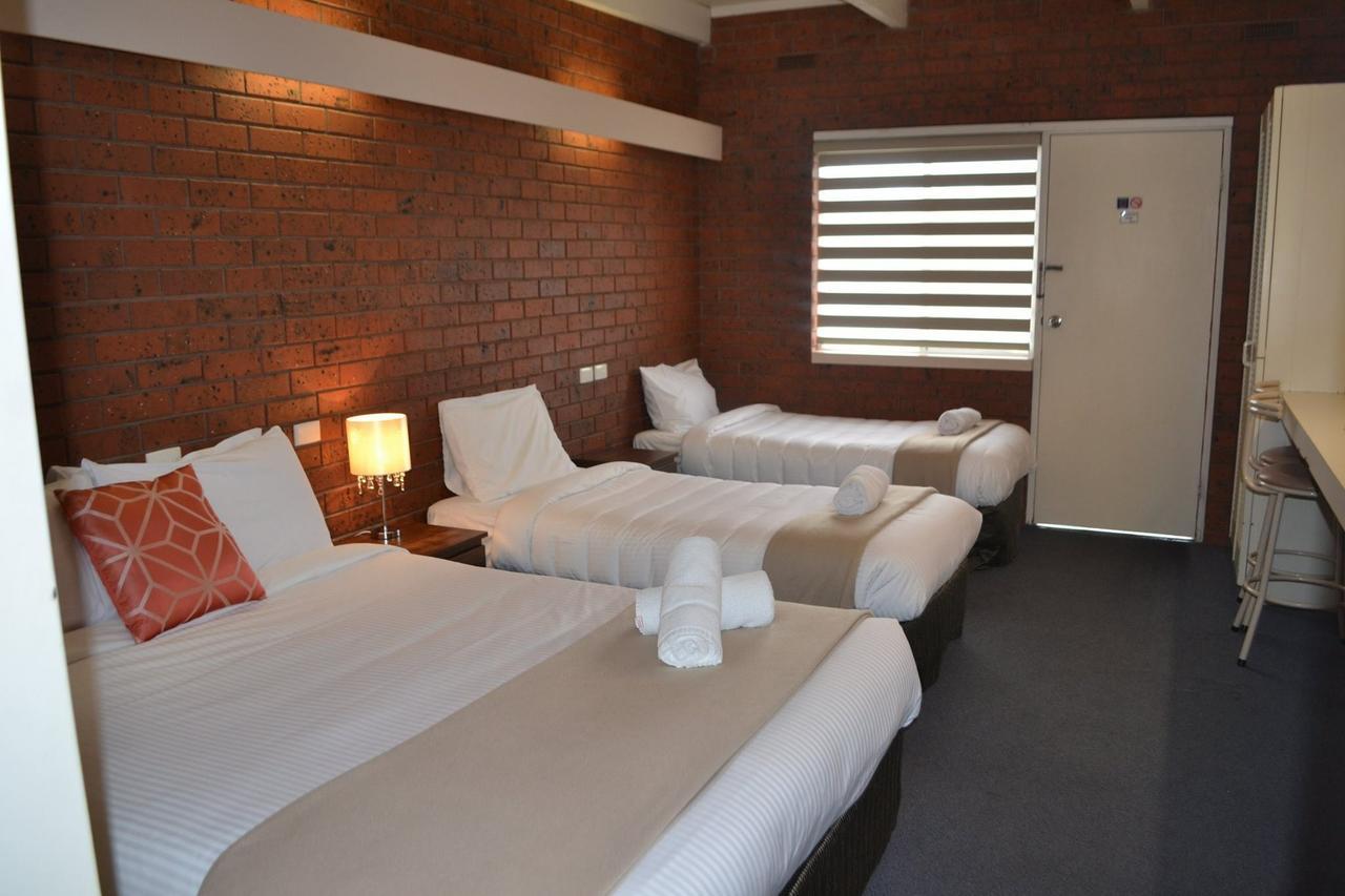 Wattle Motel Сиймор Екстериор снимка