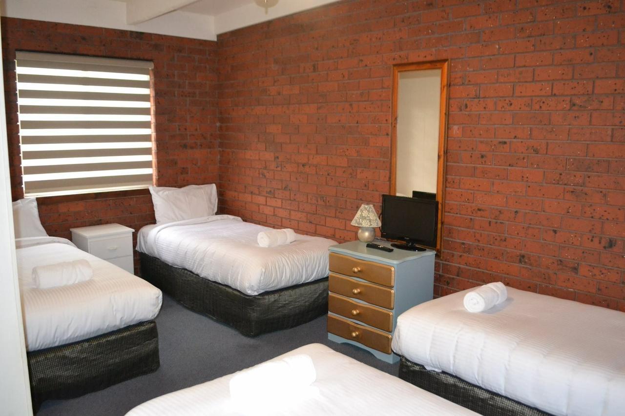 Wattle Motel Сиймор Екстериор снимка